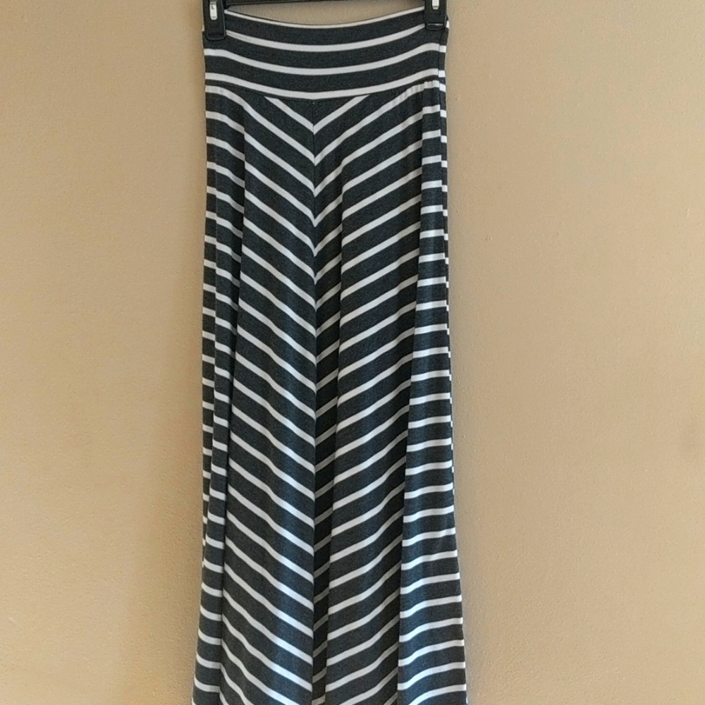 3/$10 Sale! Maxi Skirt- gray/white striped